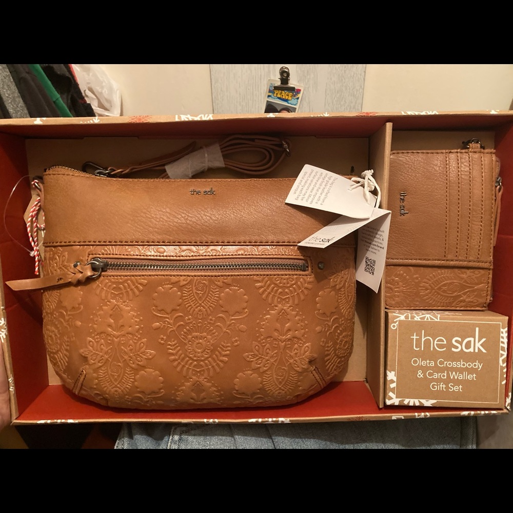 The Sak Oleta Crossbody and Card Wallet Gift Set Brown Floral Leather NWT